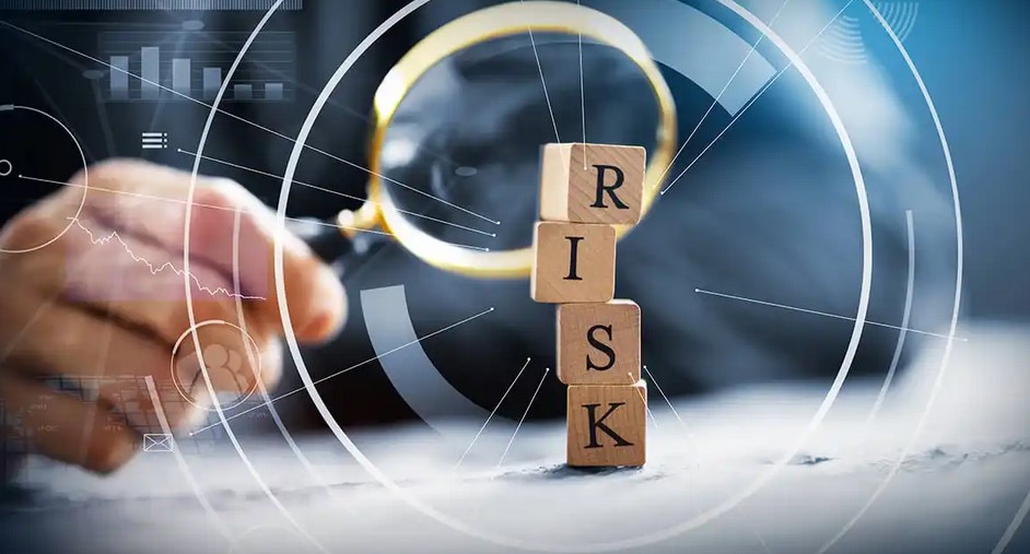 Risk Taker vs Risk Averse